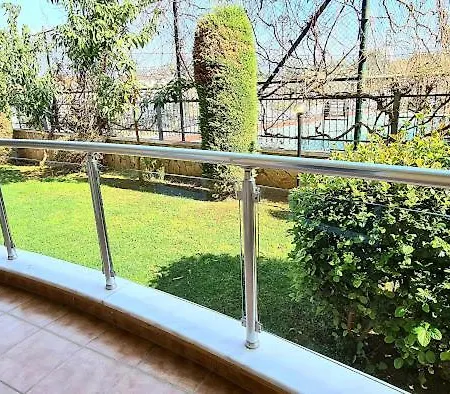 Side Hill 1 Apartman *